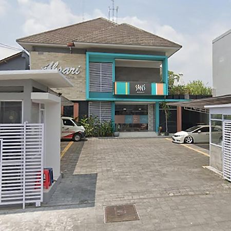 Sans Hotel Absari Yogyakarta Jarakan Eksteriør bilde